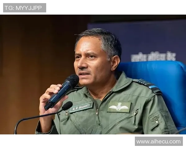 VAR社媒公开回应争议事件引发各界热议舆论再度聚焦裁判判罚问题